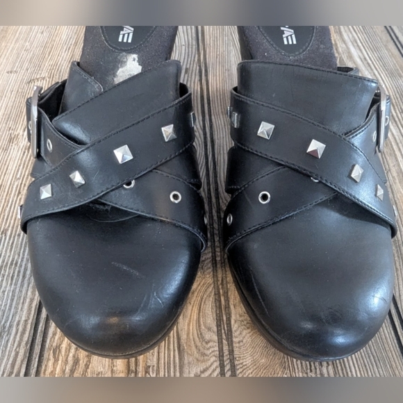 American Eagle size 10 studded black clogs in fair condition - Picture 7 of 14
